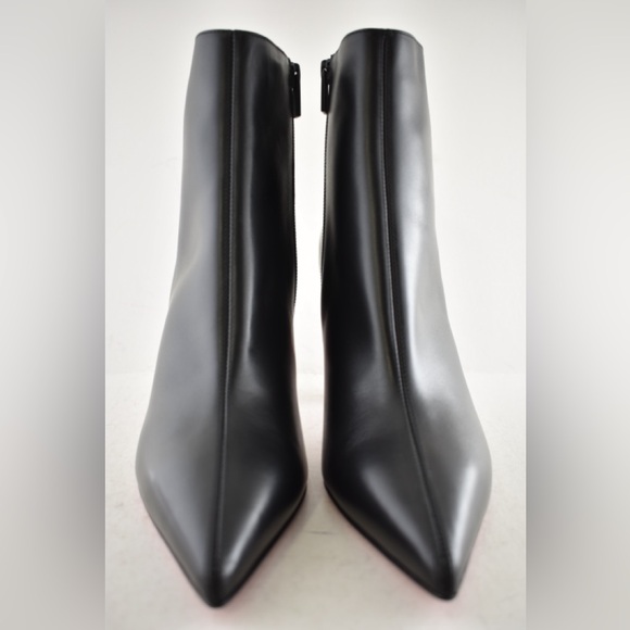 Christian Louboutin Vibella Booty 85 Black Calf Leather Pointed Heel Bootie 40.5 - Picture 6 of 13